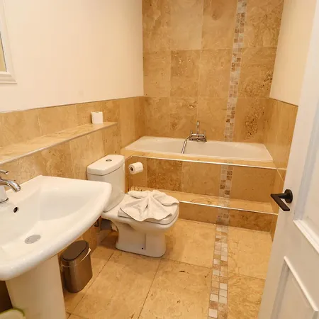 Burn House 度假居