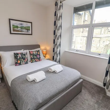 度假居 Burn House