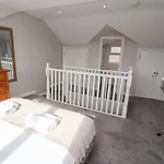 Hébergement de vacances Burn House