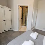 Burn House Hébergement de vacances *